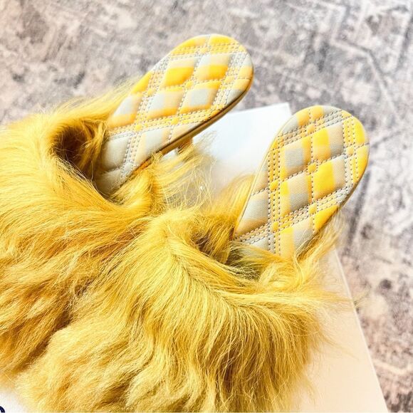 NWT Burberry Minnie Shearling Fur Slide Sandals Yellow 36 - Picture 7 of 11